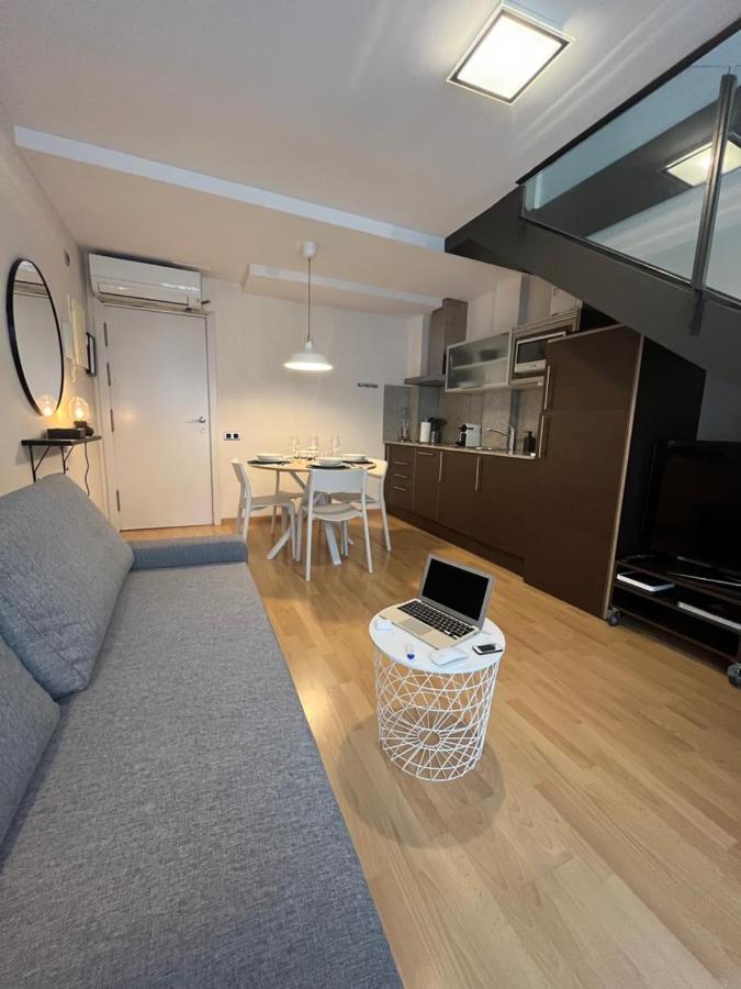 Precioso Duplex En El Centro De Tarragona Apartment Bagian luar foto